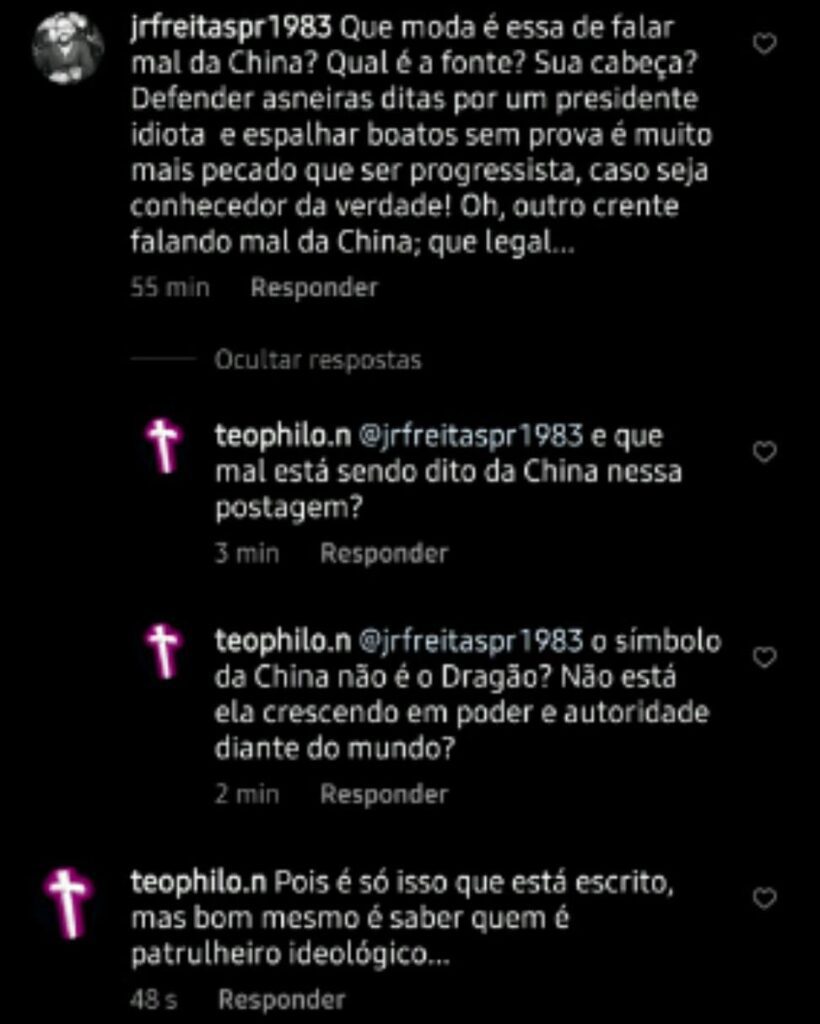 Captura de tela de comentário no Facebook onde um usuário questiona as fontes sobre a China e Teóphilo responde com perguntas retóricas sobre o Dragão.